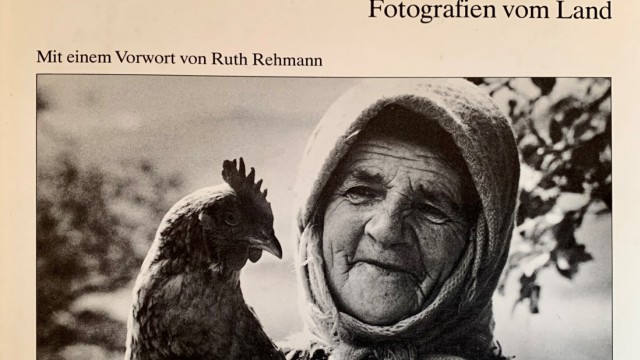 Literaturgeschichte: Im Jahr 1982 erschien Heidi Glatzels Bildband "Reich-Weite. Fotografien vom Land", für den Ruth Rehmann ein eindringliches Vorwort verfasste.