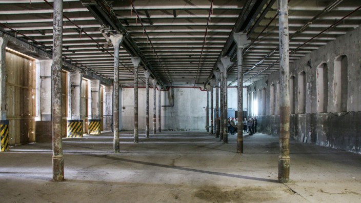 Dachau: Die ehemalige Kalanderhalle auf dem MD-Gelände könnte Teil des neuen Museumskomplexes werden.