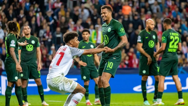 DFB-Elf: Fast and powerful: Karim Adeyemi (left) and Lukas Nmecha have met in the Champions League before, on a cold October evening in Wolfsburg, in front of Hansi Flick.