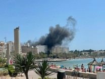 Mallorca: Vier Deutsche nach Brand am Ballermann aus U-Haft entlassen