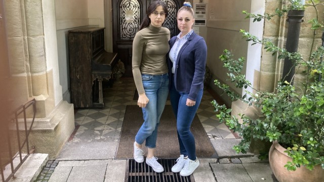 Hilfsaktion: Die Medizin-Doktorandinnen Daryna Kechur (li.) und Khrystyna Shchurovska organisieren die Hilfen für ihre Heimat.