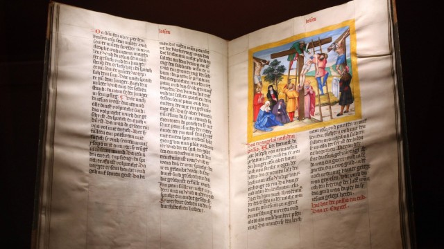 Bayerische Geschichte: Die bis 1532 erstellte Prachthandschrift der Ottheinrich-Bibel (hier eine Szene aus dem Johannesevangelium) gilt als eines der bedeutendsten Zeugnisse spätmittelalterlicher Hofkultur.