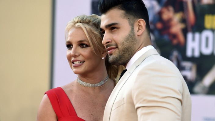 Promi-Hochzeit: Britney Spears und Sam Asghari, hier 2019, hatten sich 2016 am Set eines Musikvideos kennengelernt.