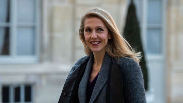 Frankreichs Öffentlich-Rechtliche: Sibyle Veil, Chefin des öffentlich-rechtlichen Hörfunks Radio France, warnt, es dürfe "keinerlei Zweifel hinsichtlich unserer Freiheit, unserer parteipolitischen Neutralität" aufkommen.