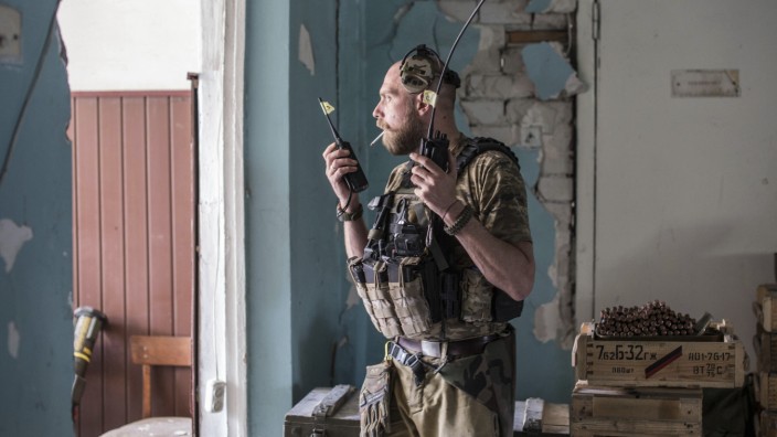 Krieg in der Ukraine: Verzweifelte Verteidiger: Ein ukrainischer Soldat in Sjewjerodonezk.
