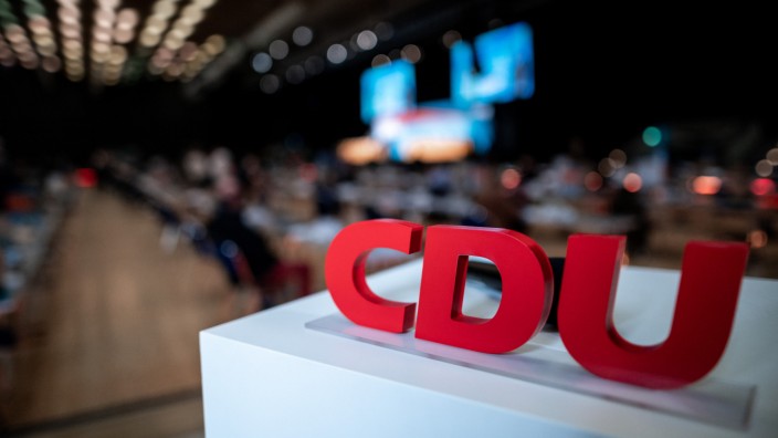 CDU: Jetzt soll auch in der CDU eine Frauenquote eingeführt werden.