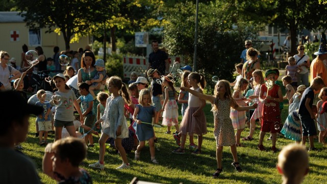 Kulturevent: Kinder finden eine richtige Spielwiese vor.
