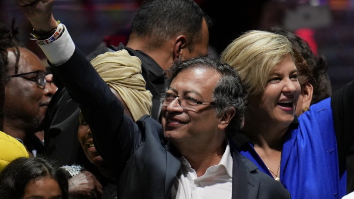 Wahl in Kolumbien 2022: Gustavo Petro feiert nach dem Wahlsieg