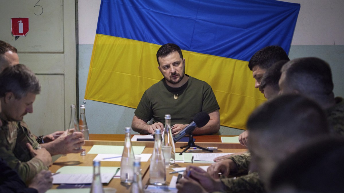 Live blog on the war in Ukraine: Zelenskiy: Standing in front "truly historic week"