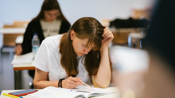 Bayern: Für ukrainische Schülerinnen und Schüler gilt laut Ministerium nach 90 Tagen im Freistaat die Schulpflicht.