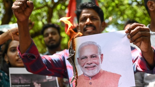 Südasien: Der Ärger richtet sich auch direkt gegen Premierminister Narendra Modi, wie hier in der Stadt Chennai im Südosten des Landes.