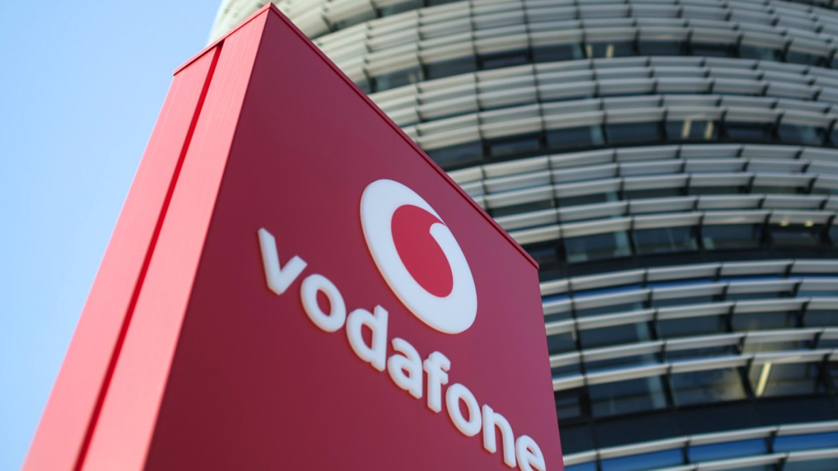 Grondstoffen – Vodafone recyclet mobiele telefoons uit Afrika – Economie