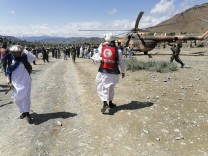 Erdbeben in Afghanistan: Helfer in der afghanisch-pakistanischen Grenzregion