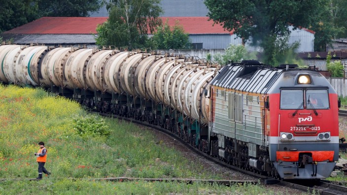 Kaliningrad: Sie dürfen nur noch etwa die Hälfte der sonst üblichen Waren transportieren: ein Güterzug im russischen Kaliningrad.