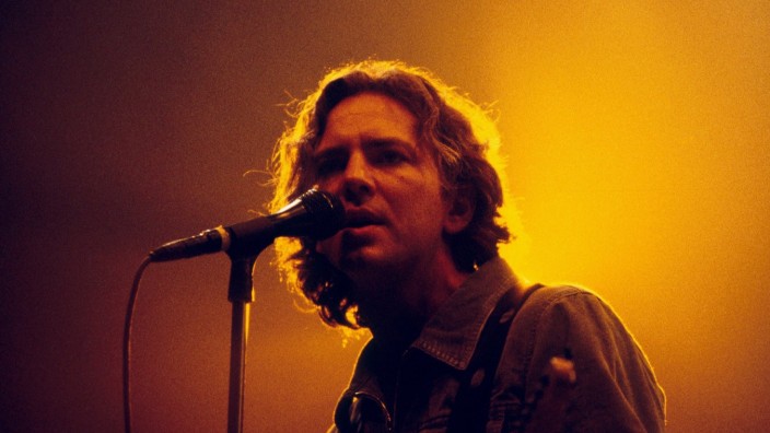 "Pearl Jam" in der Waldbühne: Mein Trauma ist euer Traum: "Pearl Jam"-Sänger Eddie Vedder.