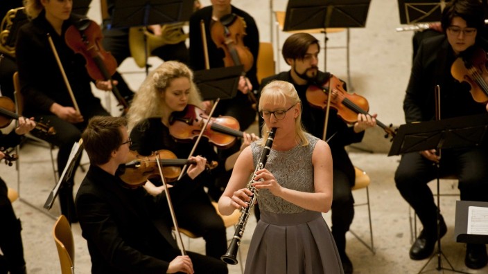 Kulturvorschau für Ebersberg: Beim Konzert der "Munich Classical Players" in Poing wird auch die Klarinettistin Lisa Riepl wieder dabei sein.