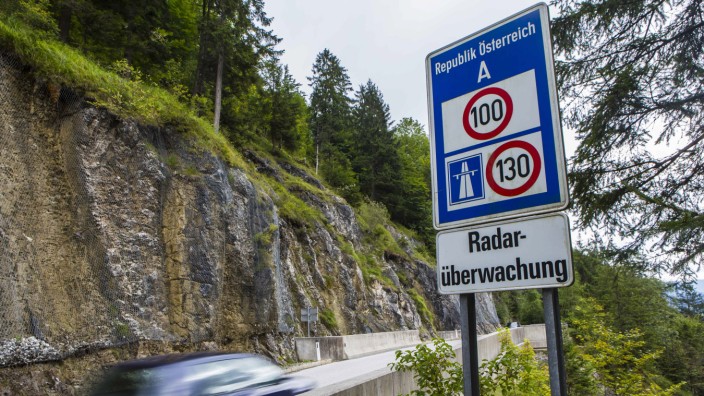 Österreich-Kolumne: Eine Maßnahme gegen die Energiekrise könnte ein Tempolimit sein.