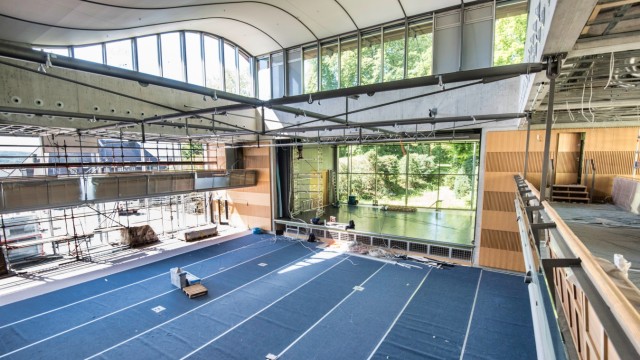 Starnberger Schlossberghalle: Alles neu: Der Große Saal der Starnberger Schlossberghalle bekommt eine umfassende Verjüngungskur mit moderner Lüftungsanlage und einer Technik, die dem aktuellen Standard entspricht.