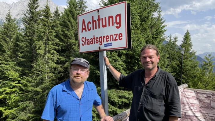 G-7-Gipfel in Elmau: Die Hobbyfotografen Fabian Rößler (rechts) und Peter Reindl aus Mittenwald sind bei G-7-Gipfel immer vorne dabei - so wie schon vor sieben Jahren - und Dokumentieren das gesamte Ereignis von Anfang an.