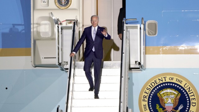 Planespotting zum G-7-Gipfel: US-Präsident Joe Biden ist für die Planespotter als Motiv eher nachrangig von Bedeutung.