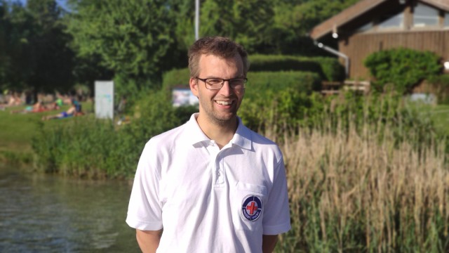 Meine Woche: Tobias Meindl kümmert sich mit seinem Team darum, dass der See ein sicherer und auch schöner Ort zur Erholung ist.