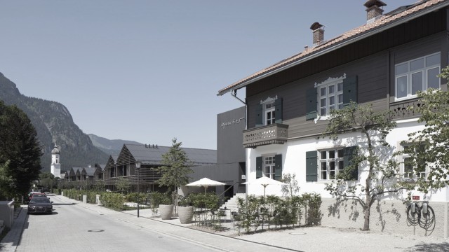Architektur: Für den Wintersportort Garmisch hat das Architekturbüro eine moderne Wohnanlage mit Hotel entwickelt.