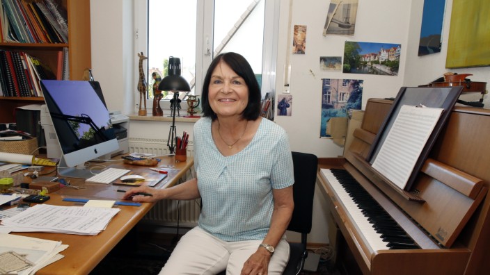 Musik aus einem Gartenhaus: Die Komponistin Dorothee Eberhardt arbeitet am liebsten in ihrem Gartenhaus in Gilching.