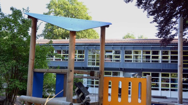 Gröbenzell: Auch die Betreuung von Kindern, hier der evangelische Zachäus-Kindergarten Gröbenzell, gehört zu den Pflichtaufgaben einer Kommune.