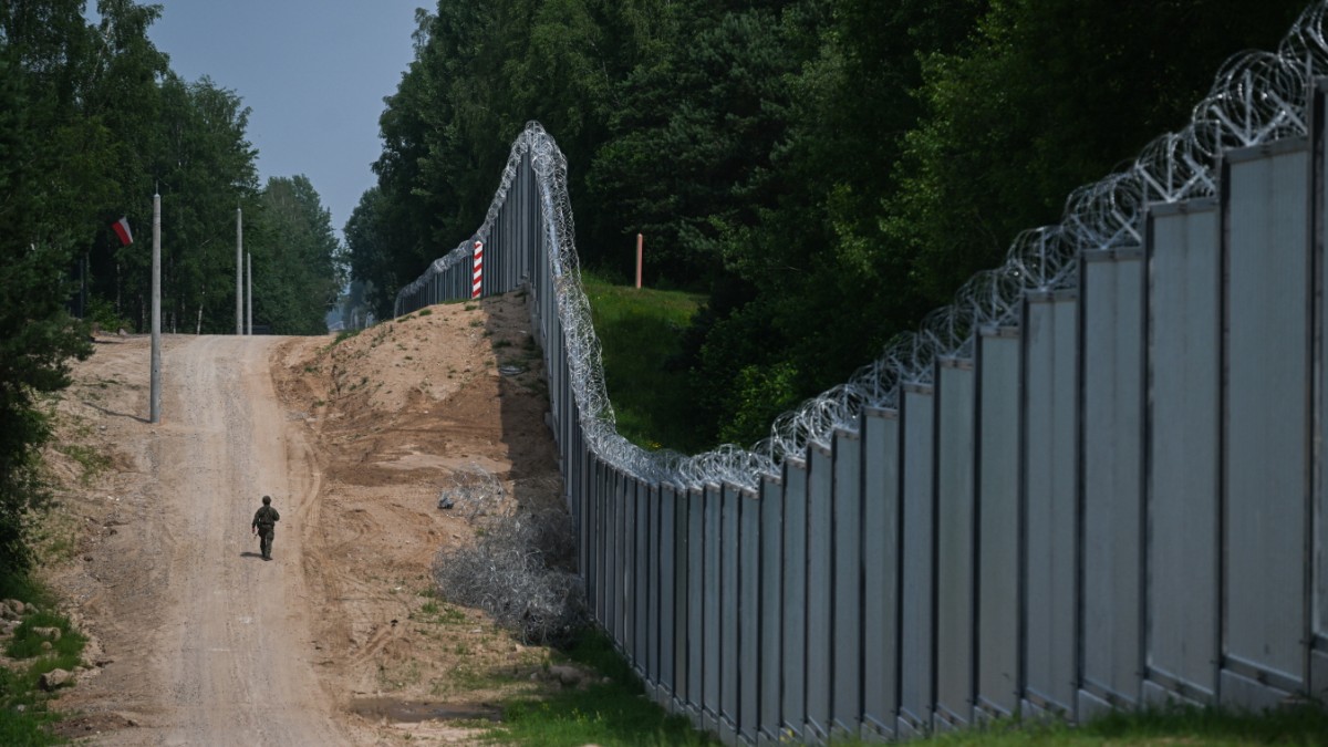 Polska: 186 kilometrów stali przeciwko uchodźcom – polityka