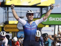 Tour de France: Zwei Jahre nach seinem Horrorsturz: Jakobsen gewinnt Tour-Etappe
