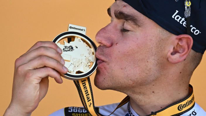 Tour de France: Kuss für die Medaille: Fabio Jakobsen in Nyborg.