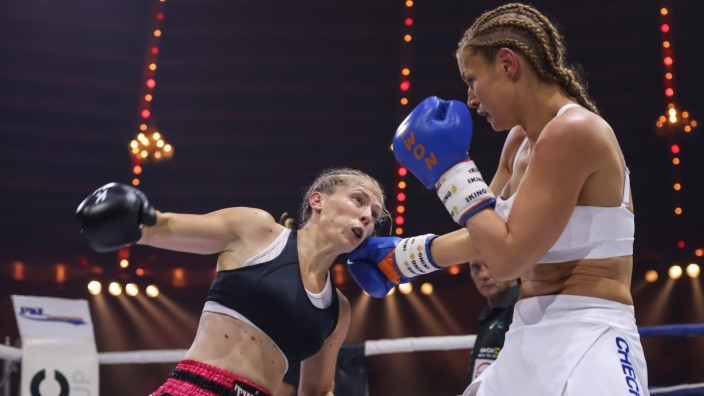 Boxen: Letzter Haken: Marie Lang (rechts) verliert den letzten WM-Kampf gegen die Belgierin Kelly Danioko nach Punkten.