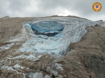Italien: Mindestens sechs Tote bei Gletscherbruch in den Dolomiten