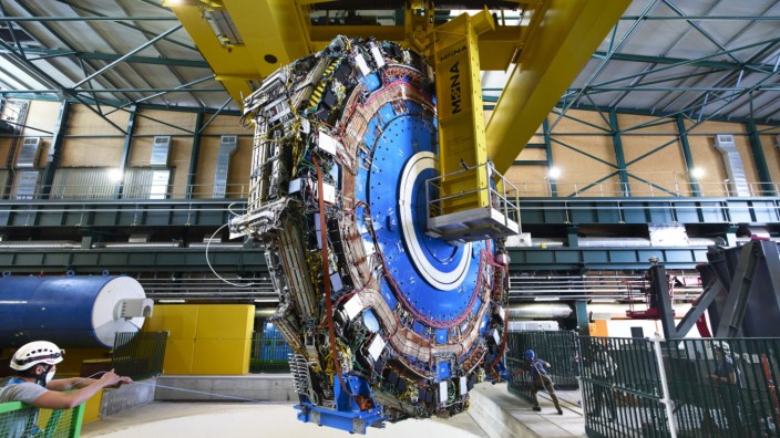Higgs-Teilchen: Mit dem "New Small Wheel" (NSW), das allerdings nicht gerade klein ist, wurde im vergangenen Jahr der Atlas-Detektor am LHC verbessert.
