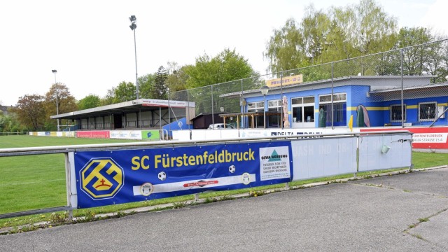 Fürstenfeldbruck: Das Energiewerke-Bayern-Stadion des Sportclubs an der Klosterstraße ließe sich mit relativ geringem Aufwand regionalligatauglich aufrüsten - dazu kommt es nun aber wohl nicht.