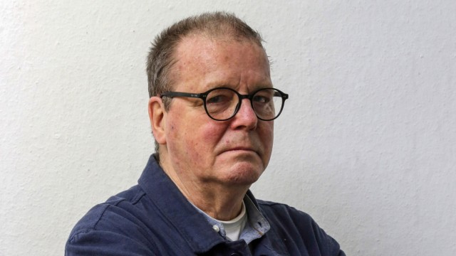 Marc Degens: "Selfie ohne Selbst": Michael Rutschky scharte einen Kreis einflussreicher Essayisten um sich. Am 17. März 2018 starb er in Berlin.