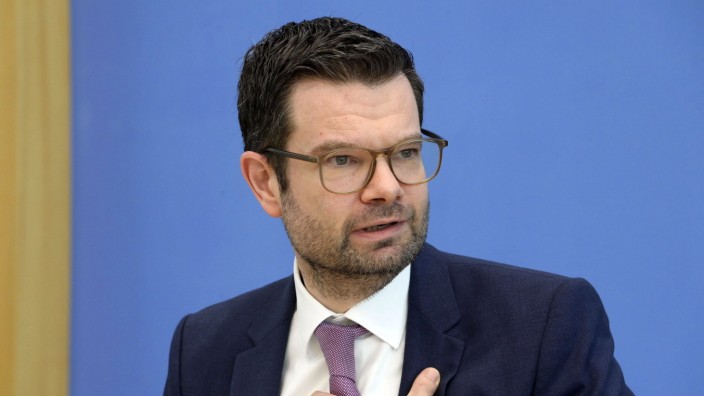 Strafrecht: Bundesjustizminister Marco Buschmann (FDP) will das System der Ersatzfreiheitsstrafe überarbeiten.