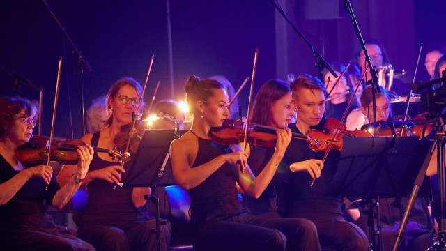 Grafinger Jugendorchester: Die Streicher am Montagabend.