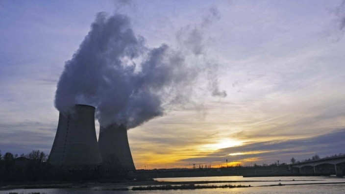 Öko-Taxonomie: Kernkraftwerk in Frankreich: Eine große Mehrheit der EU-Abgeordneten wünscht sich, dass Investitionen in solche Anlagen künftig als grün gelten.