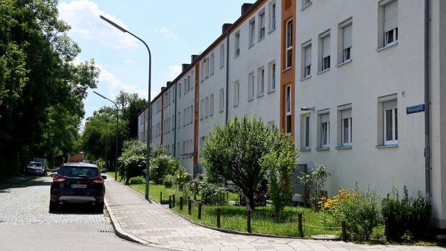 Münchner Nordwesten: Inzwischen saniert: die meist kleinen Apartments der Siedlung Ludwigsfeld.