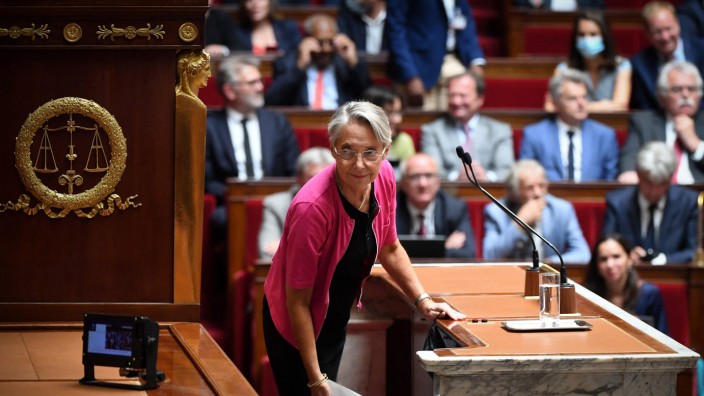 Frankreich: Werben, verhandeln, taktieren - das muss Frankreichs Premierministerin Élisabeth Borne nun vor allem. Ihre Regierung hat keine feste Mehrheit.