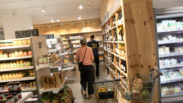 Nachhaltige Ernährung: Der Laden will regionale Betriebe unterstützen, kauft aber auch Produkte von großen Bio-Unternehmen zu, um genug Angebot zu haben.