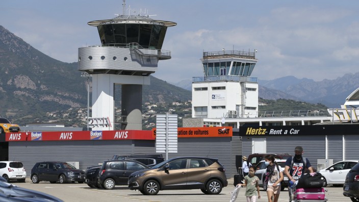 Mietwagen: Mietwagenstationen am Flughafen der französischen Mittelmeerinsel Korsika.