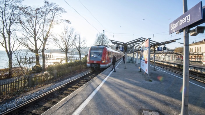 Stadt Starnberg: In die zeitweilig festgefahrenen Verhandlungen zwischen der Deutschen Bahn und der Stadt Starnberg ist wieder Bewegung gekommen: Auch die Bahnstation mit Blick auf See und Alpenpanorama soll umgebaut werden.