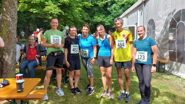 Benefizlauf: Läuferinnen und Läufer der Aktion "Läuft mit uns" beim "Run for Trees" in Unterhaching