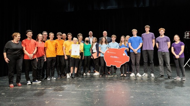 Kulturförderung: Den zweiten Preis holen das Gitarren-Orchester aus Neuried und die Musikschule Ismaning.