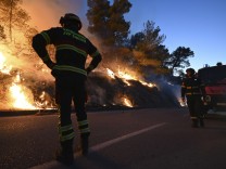 Hitzewelle in Europa: Waldbrände wüten in Südeuropa
