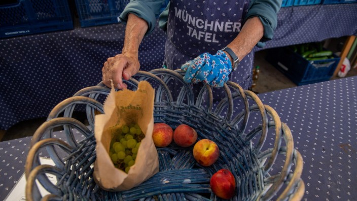"Armutsgefährdungsschwelle": Die Münchner Tafel versucht, immer mehr Bedürftige zu versorgen. (Symbolbild)