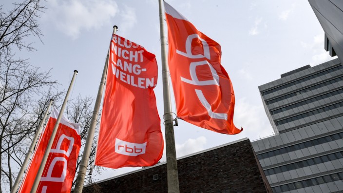 Öffentlich-Rechtliche Sender: Der Rundfunk Berlin-Brandenburg (RBB) kommt nicht zur Ruhe. Der "Business Insider" hat kürzlich Vorwürfe gegen den Sender und Intendantin Patricia Schlesinger veröffentlicht.