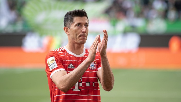 FC Bayern München: Seine Zeit im Münchner Trikot ist vorbei: Robert Lewandowski wechselt nach Spanien.